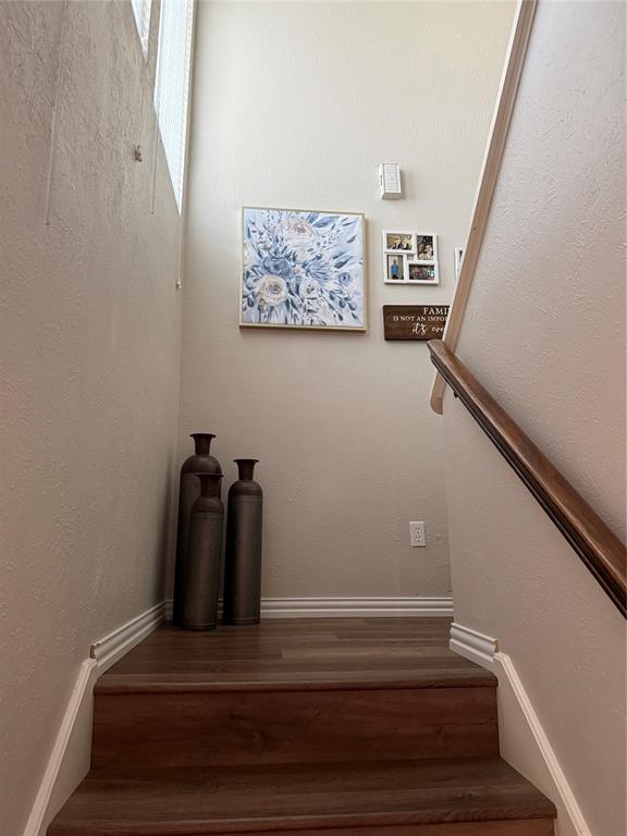 Oak Shadows Twnhms - Residential