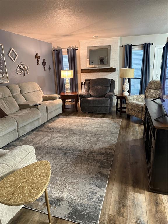 Oak Shadows Twnhms - Residential