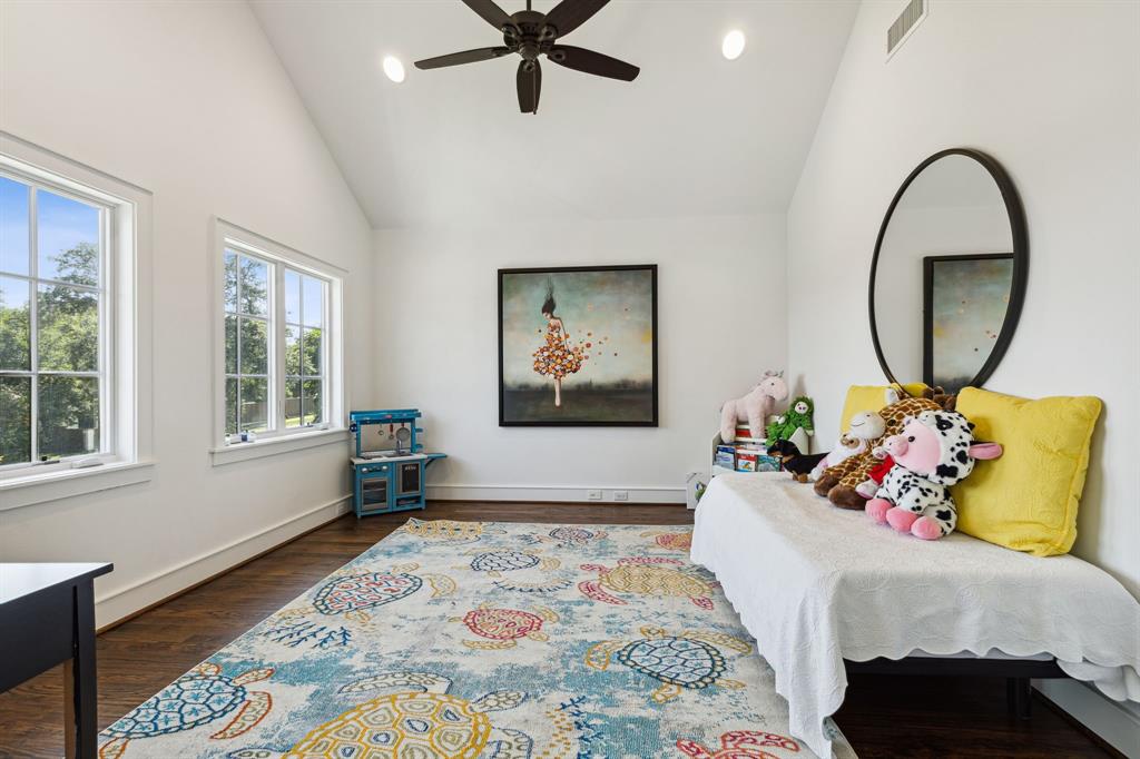 Country Club Estates - Residential Lease