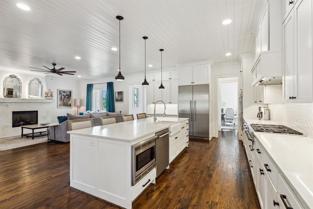 Country Club Estates - Residential Lease