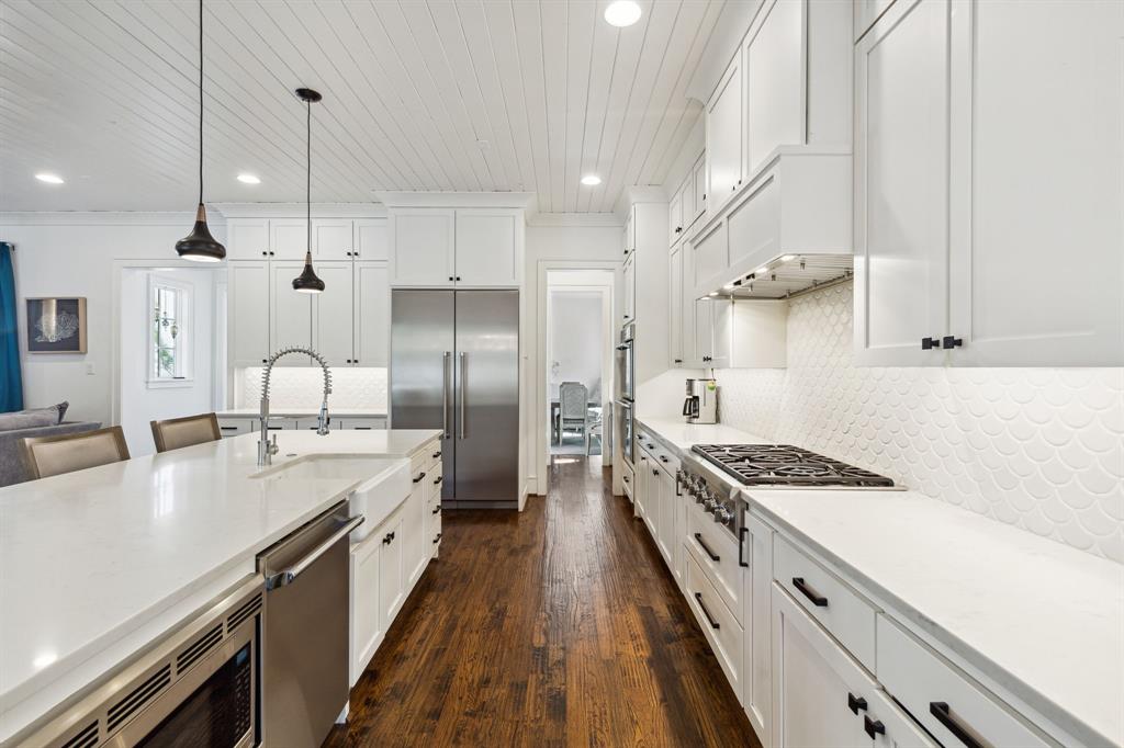 Country Club Estates - Residential Lease