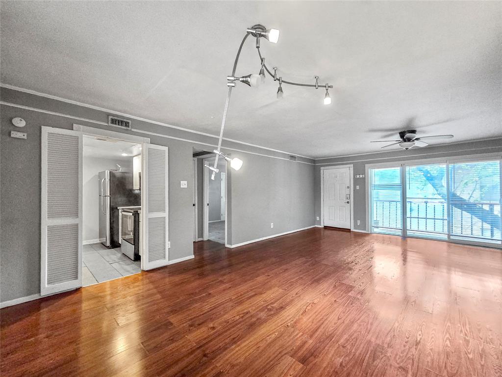 6620 Eastridge Drive 219