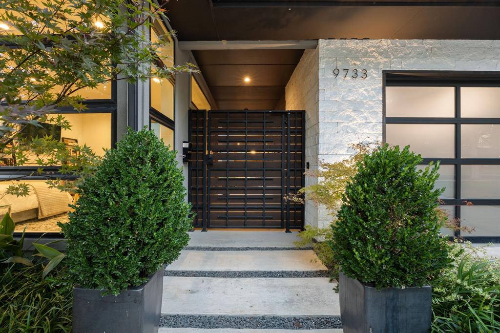 9733 Mixon Drive