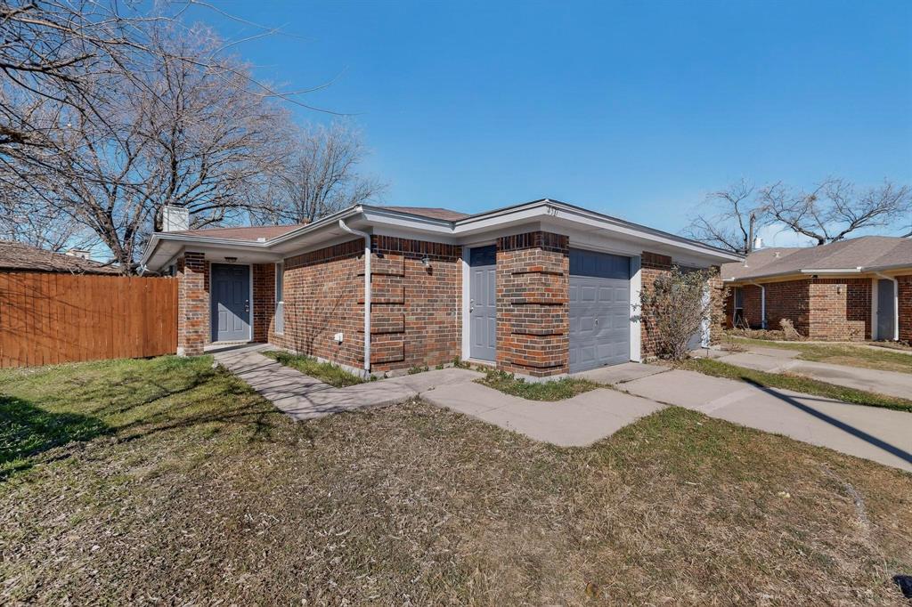 4517 & 4521 Ebbtide Court