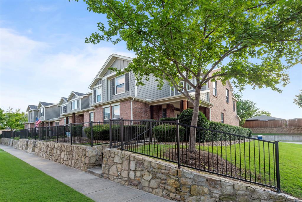 Stoneleigh Place Add - Residential