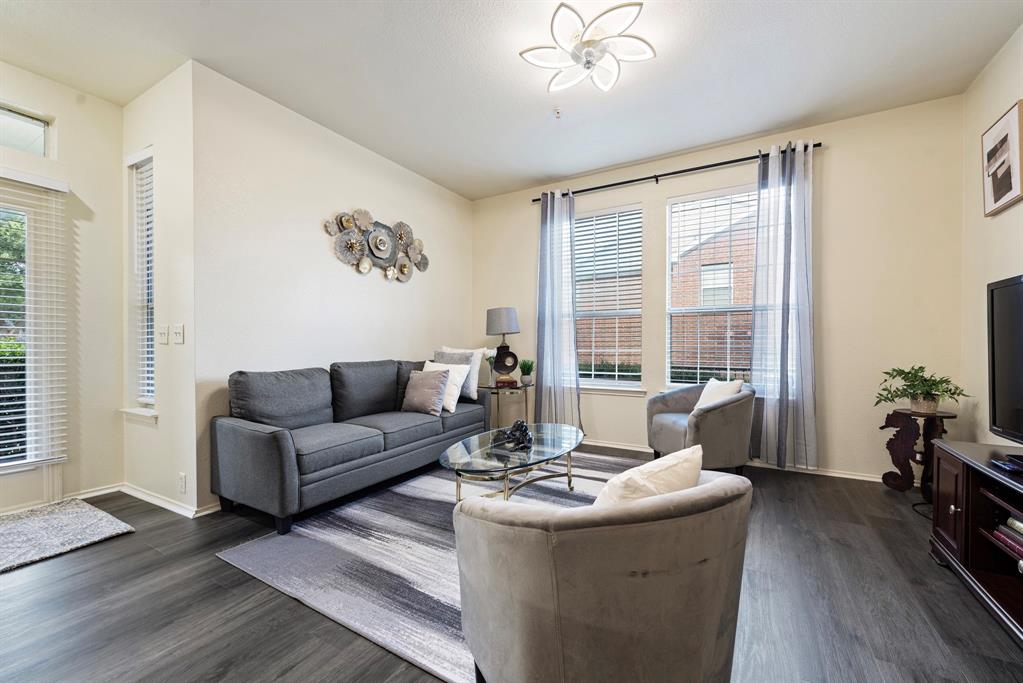 Stoneleigh Place Add - Residential