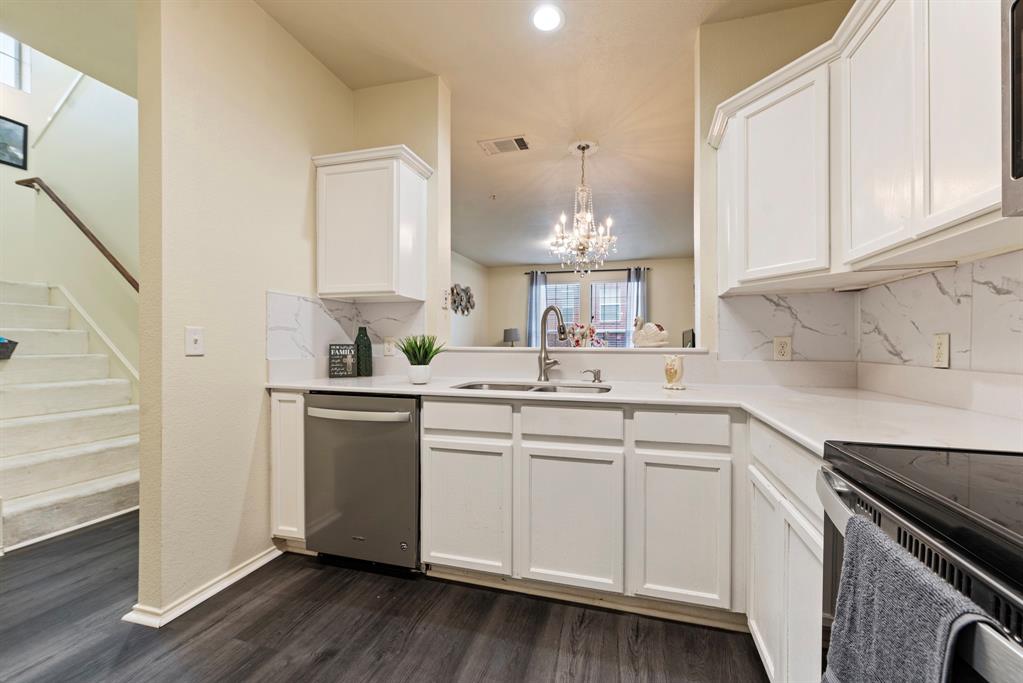 Stoneleigh Place Add - Residential