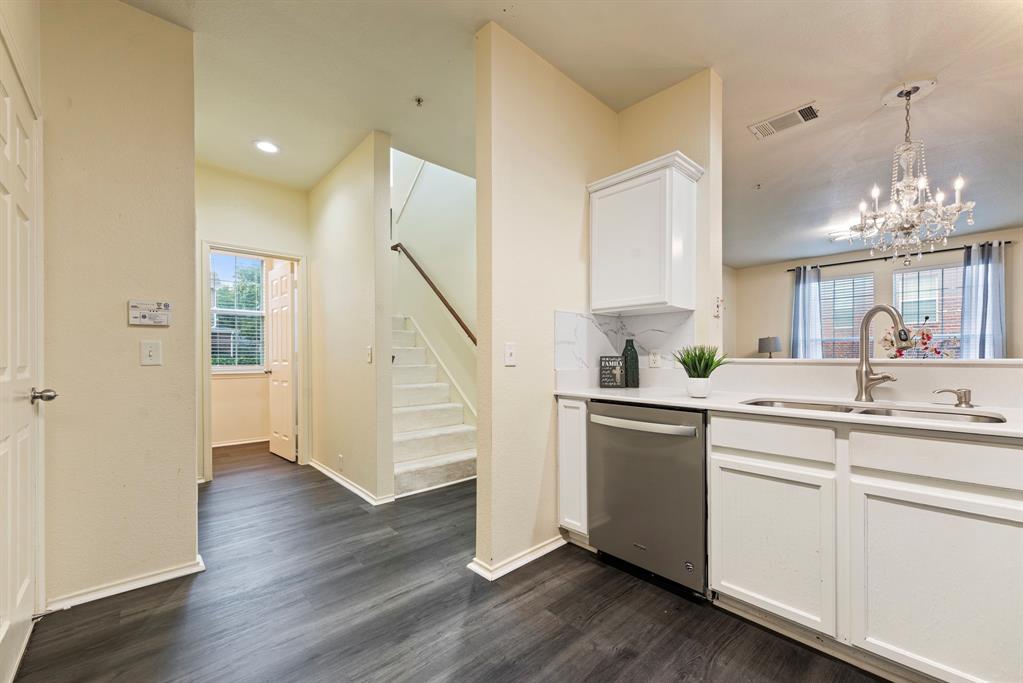 Stoneleigh Place Add - Residential