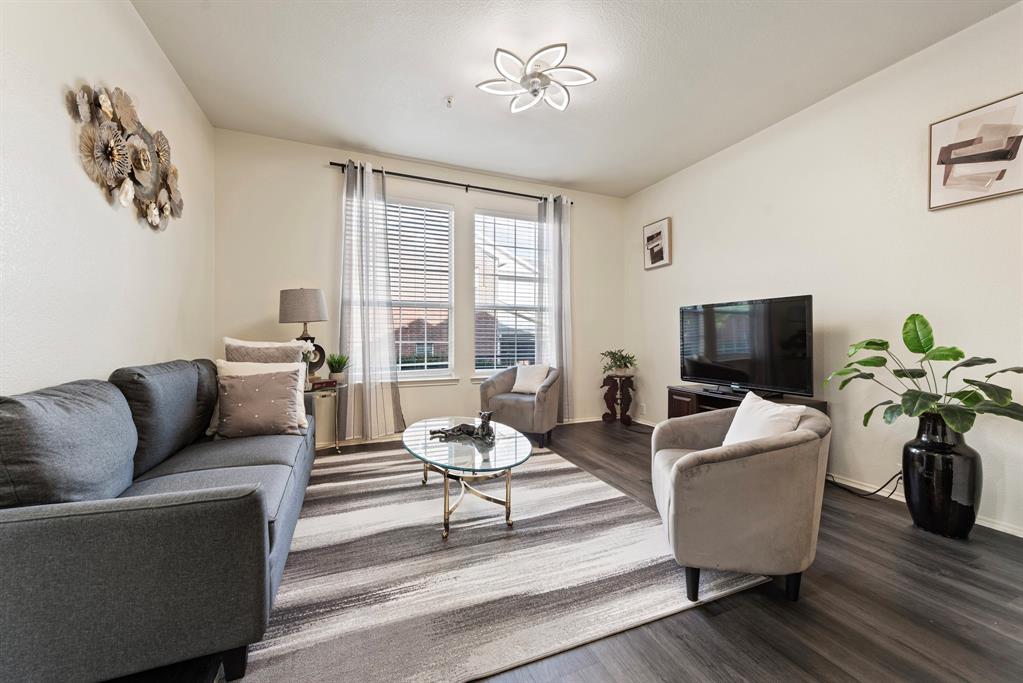 Stoneleigh Place Add - Residential