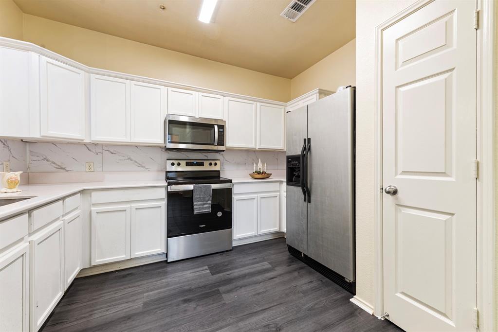 Stoneleigh Place Add - Residential