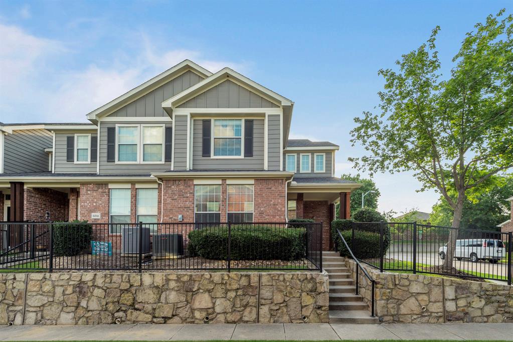 Stoneleigh Place Add - Residential