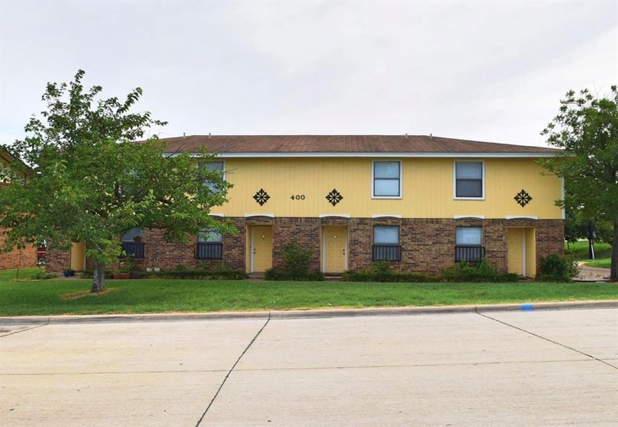Enjoy affordable comfort in this charming townhome located in the heart of Crowley, Texas—one of the fastest-growing cities in the nation. Nestled in a quiet community with a welcoming small-town feel, this cozy home offers two comfortable bedrooms, a full bathroom, and a convenient half bath. The spacious living area flows into a fully equipped eat-in kitchen with modern appliances and hookups for a full-size washer and dryer. Two covered parking spaces add extra convenience. With easy access to nearby shopping, dining, and major roadways, this townhome is ideal for anyone seeking both value and convenience. Don’t miss your opportunity to make this inviting space your new home—schedule your showing today!