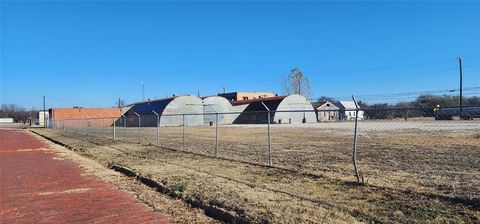 400 N Seaman Eastland TX 76448