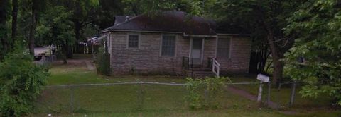 1903 Vivian Street Shreveport LA 71108