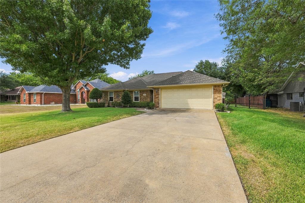 120 Country Drive