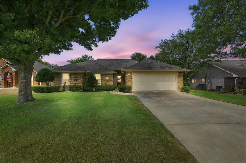 120 Country Drive