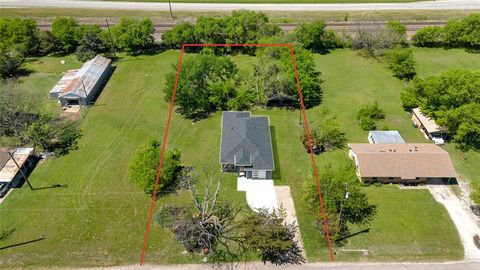 Photo of 115 Gibson Lane, Valley View, TX 76272 (MLS # 21209306)