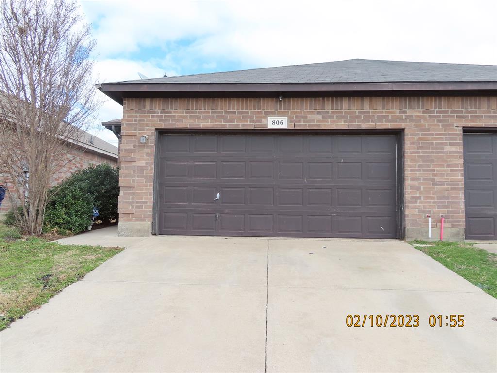 Mistletoe Hill Ph I & II - Residential Lease