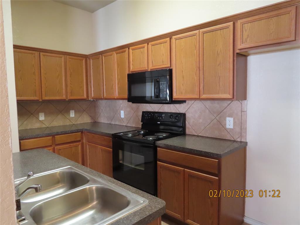 806 Walnut Street