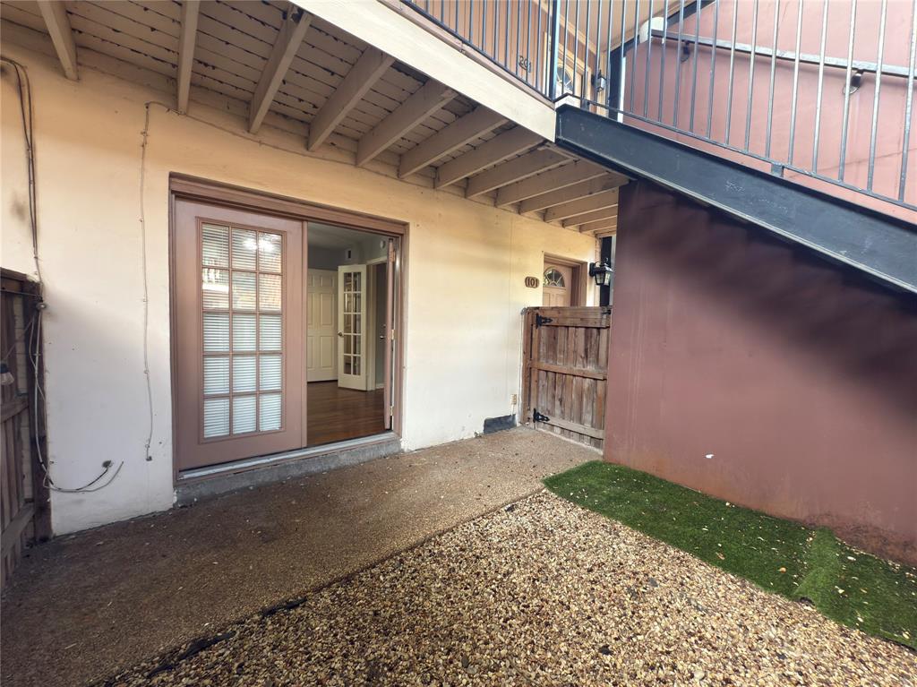 Cazen Condo - Residential Lease