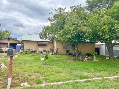 724 Lee Avenue Eldorado TX 76936