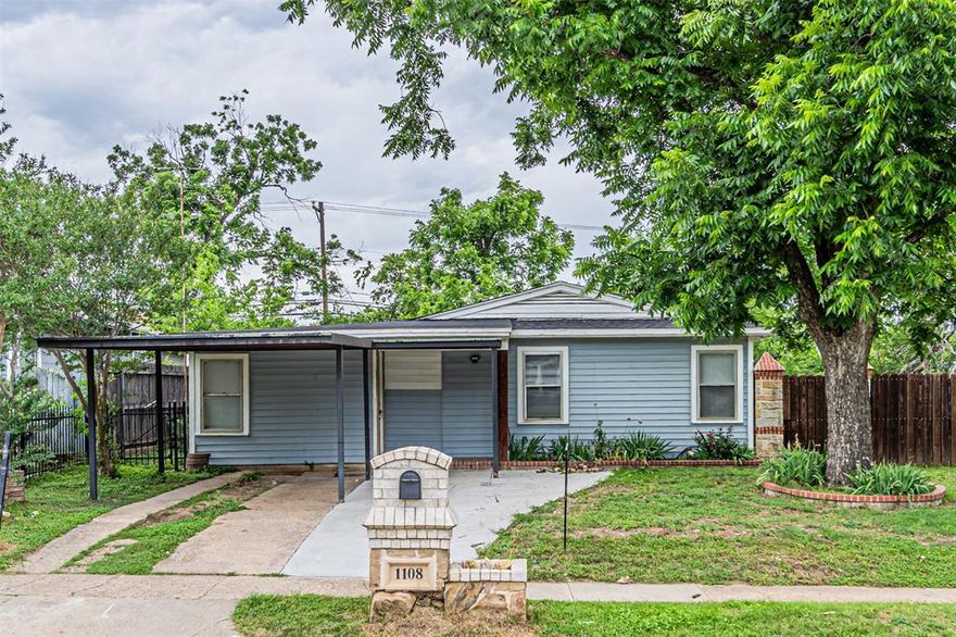 Nestled in an established neighborhood, this renovated home features three bedrooms and one and a half baths. The kitchen boasts granite countertops, modern cabinetry, and sleek details—ideal for both everyday use and entertaining. Upgrades include a new roof installed in 2025. Outside, you'll find a generous backyard, a storage shed, a covered two-car carport, and an extended driveway. With quick access to I-20 and major routes, commuting is simple. Blending modern touches with a prime Fort Worth location, this property offers outstanding value. Book your showing today to make this fully updated home yours.