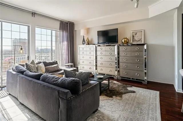 Renaissance On Turtle Creek Condo - Residential Lease