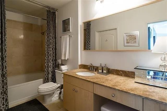 Renaissance On Turtle Creek Condo - Residential Lease