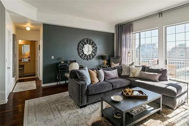 Renaissance On Turtle Creek Condo - Residential Lease