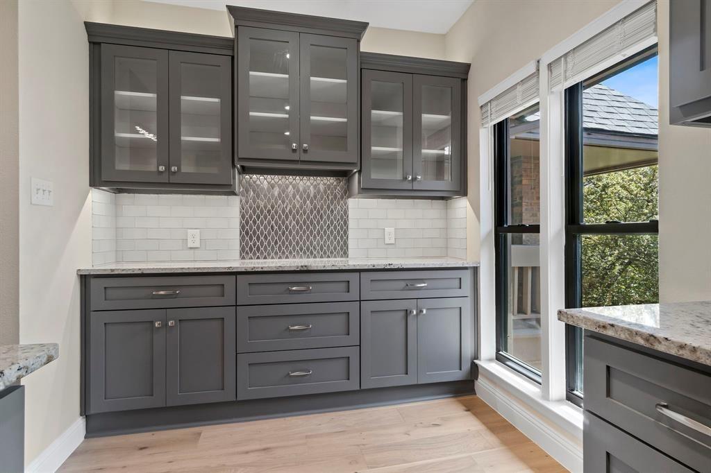 Royal Lane Condo 5800 - Residential Lease