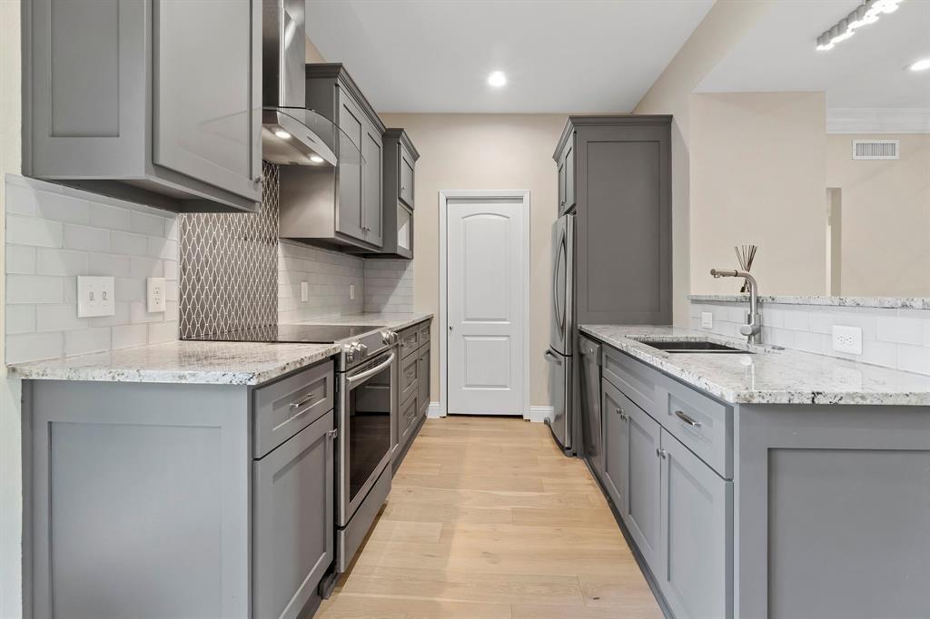 Royal Lane Condo 5800 - Residential Lease