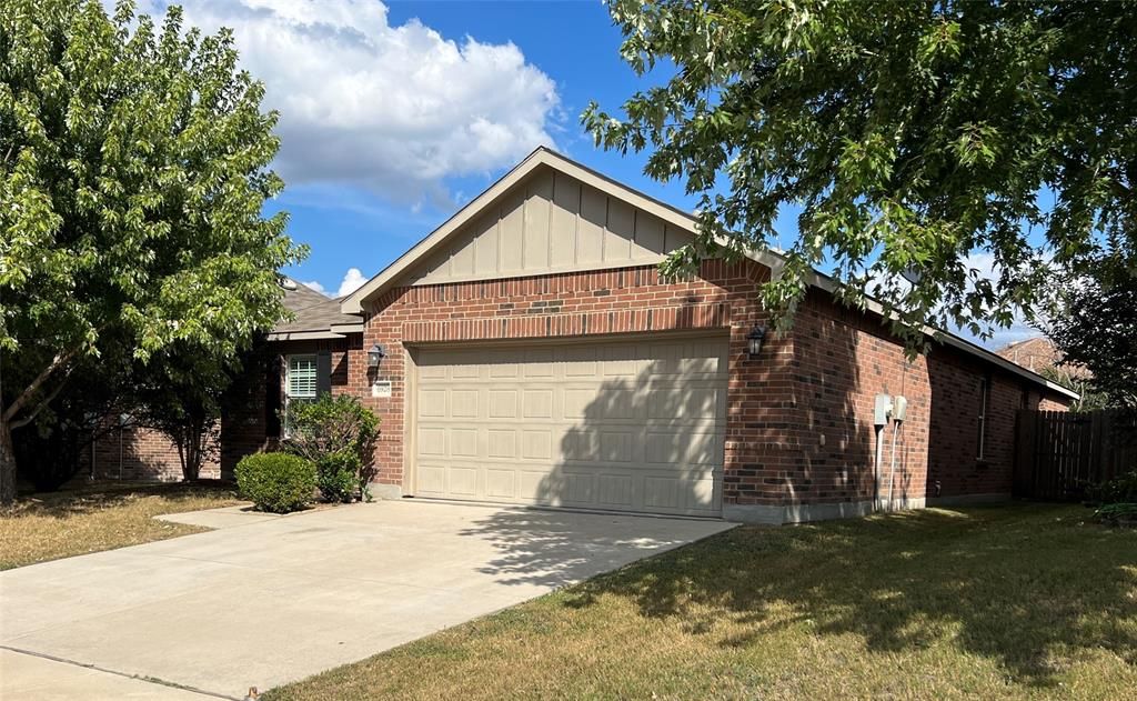 Photo of 6928 Derbyshire Drive, Fort Worth, TX 76137 (MLS # 21208350)