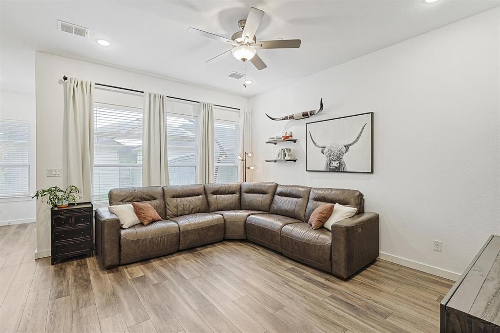 Pecan Square Ph 1a - Residential Lease