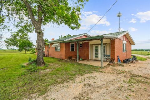 A home in De Leon