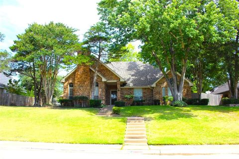 A home in DeSoto