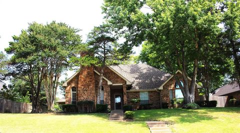 A home in DeSoto