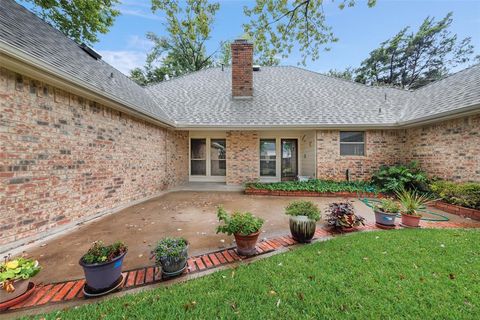 A home in DeSoto