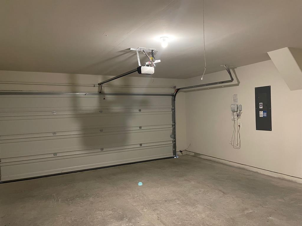 Stark Farms, Phase 2, Blk Q, Lot 2 - Residential Lease