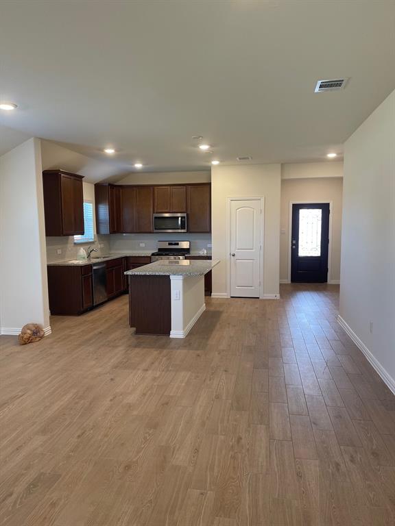 Stark Farms, Phase 2, Blk Q, Lot 2 - Residential Lease