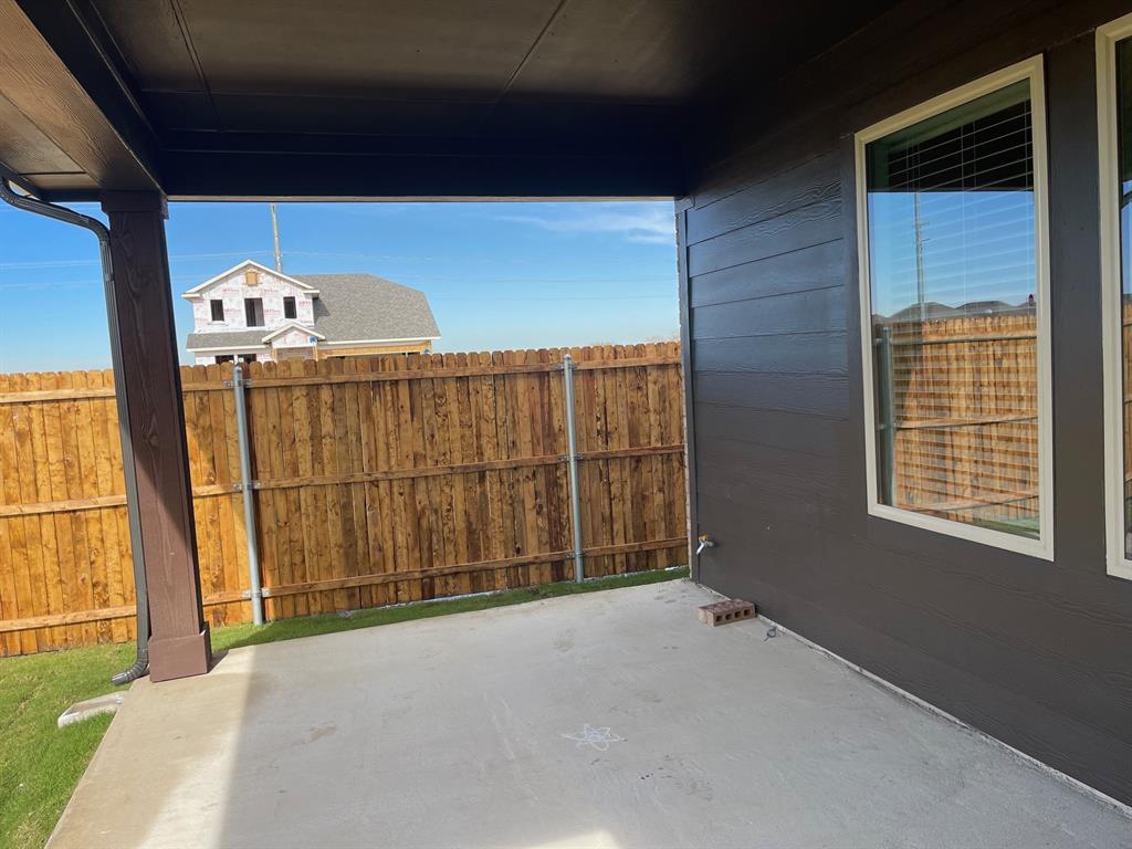 Stark Farms, Phase 2, Blk Q, Lot 2 - Residential Lease