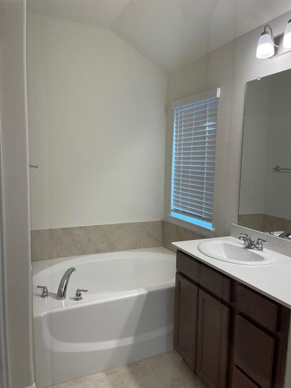 Stark Farms, Phase 2, Blk Q, Lot 2 - Residential Lease