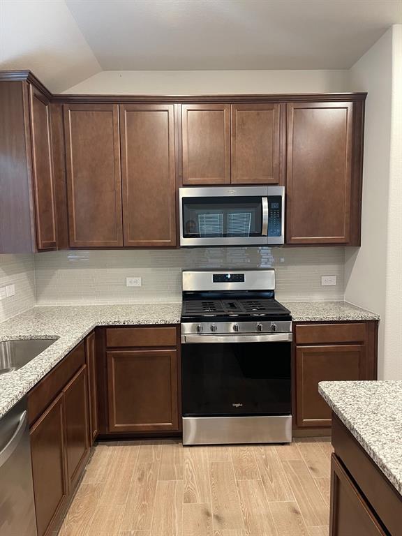 Stark Farms, Phase 2, Blk Q, Lot 2 - Residential Lease