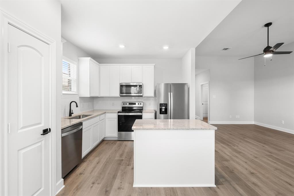 1009 Pecan Place