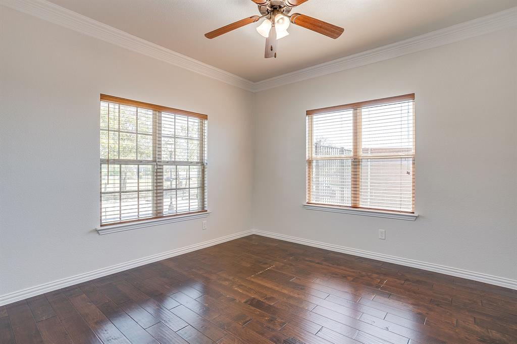 213 Park Villa Lane