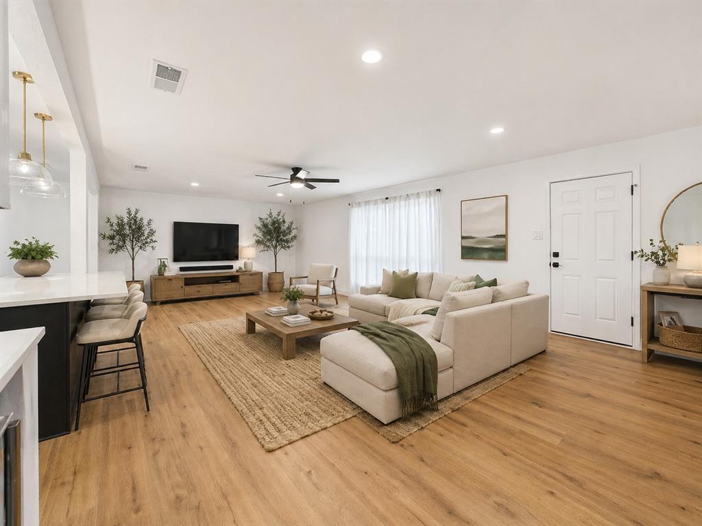 LAKEWOOD - Residential
