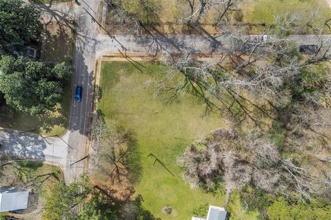 Photo of 0 Kolstad Street, Palestine, TX 75801 (MLS # 21198035)