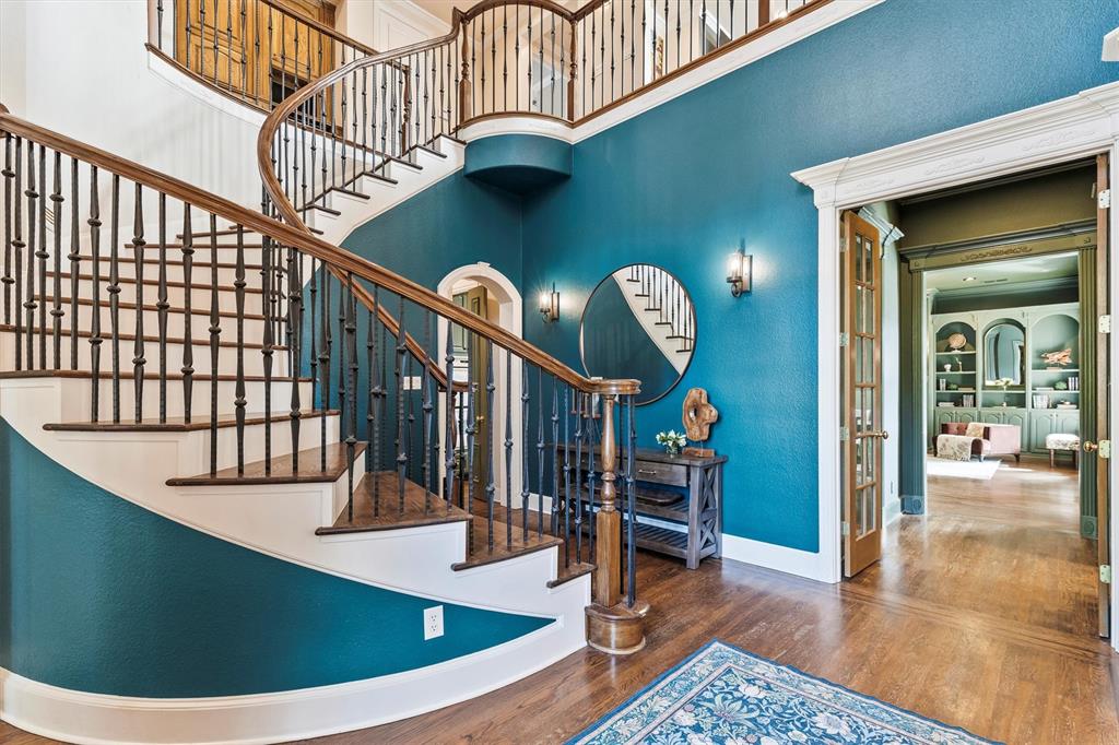 1304 Regency Court