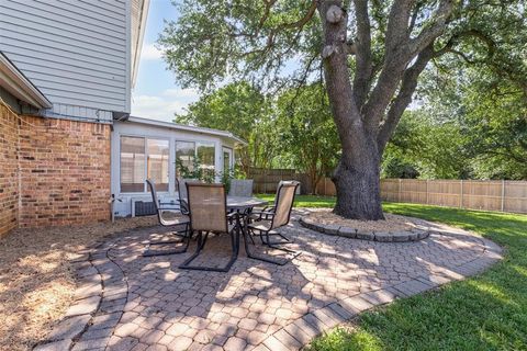 1013 Mockingbird Drive Grapevine TX 76051