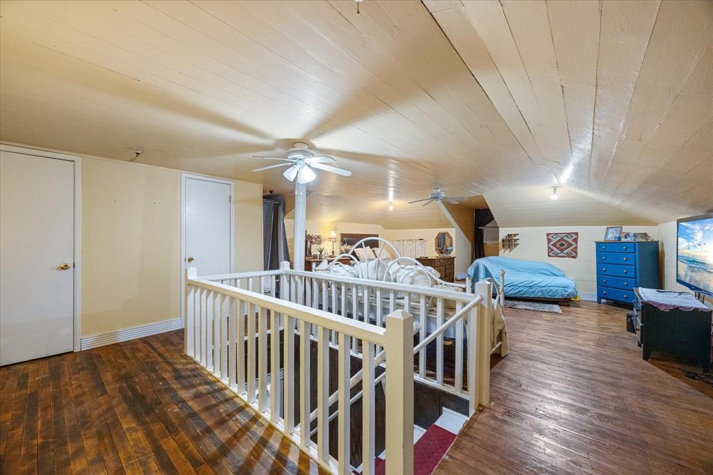 East End - Commercial Sale