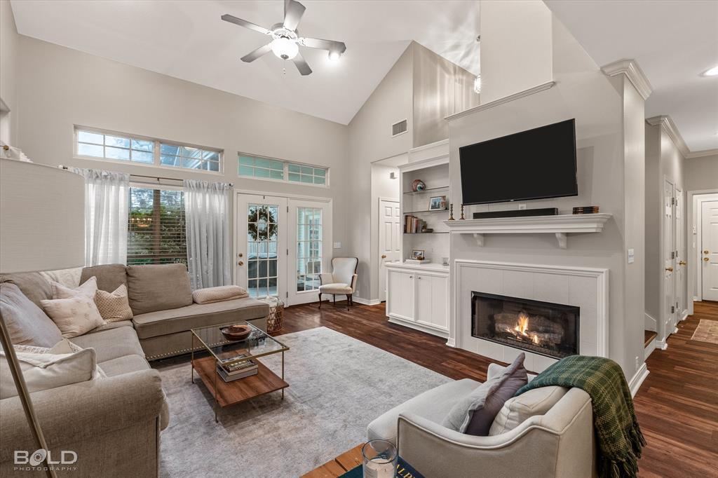 6019 Grover Place